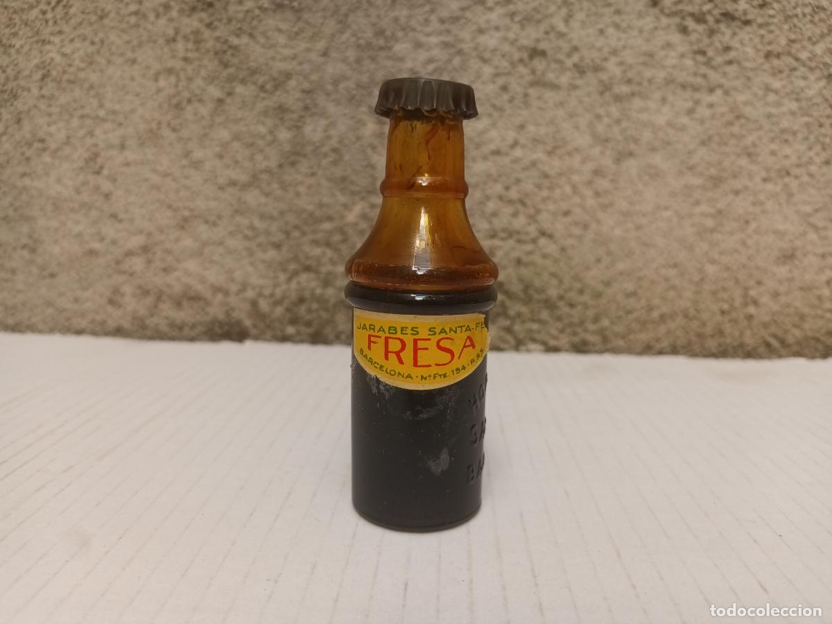 Botellas antiguas: BOTELLA JARABES Y HORCHATA SANTA FE BARCELONA FRESA.