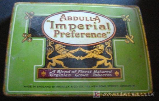 Cajas y cajitas met&aacute;licas: Caja de t&aacute;baco Abdulla, con algunos cigarrillos