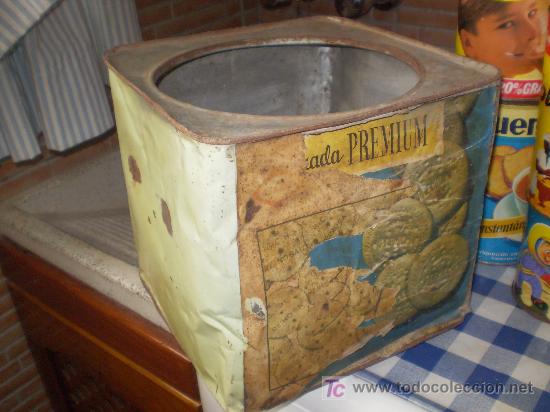 Blechdosen und Kisten: ANTIGUA CAJA RETORNABLE DE GALLETAS CUETARA. REINOSA.