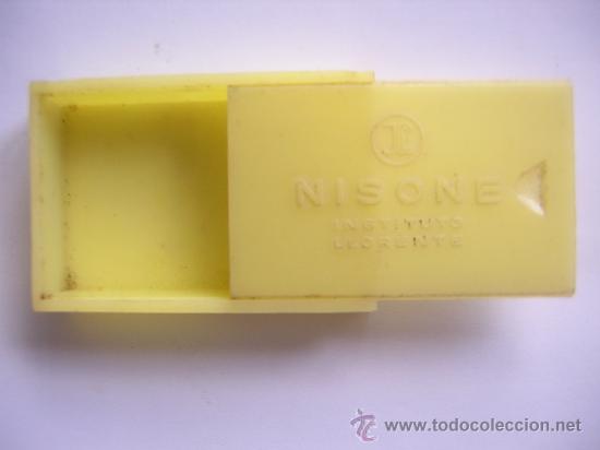 Cajas y cajitas met&aacute;licas: cajita de plastico de nisone - Foto 1