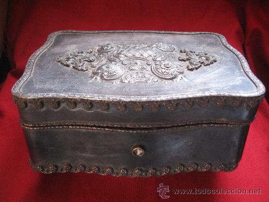 Cajas y cajitas met&aacute;licas: PRECIOSA CAJA JOYERO EN ESTA&Ntilde;O