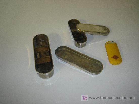 Bo&icirc;tes et petites bo&icirc;tes m&eacute;talliques: 2cajas metalicas para los inllectables que llevaban alcohol i servian ara desinfectar