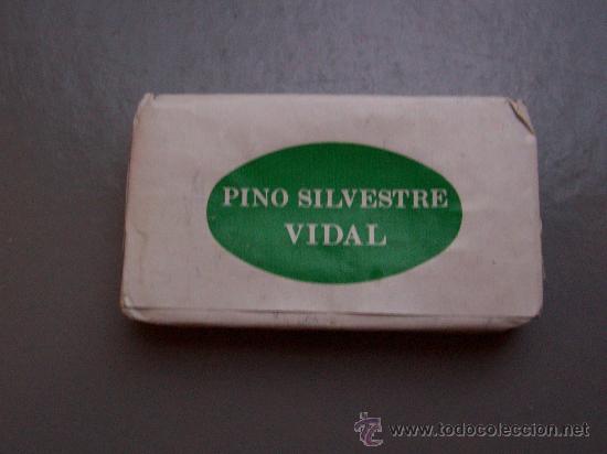 Bo&icirc;tes et petites bo&icirc;tes m&eacute;talliques: peque&ntilde;a pastilla de jabon jolly hotels (italia, 3,5x6cm aprox)