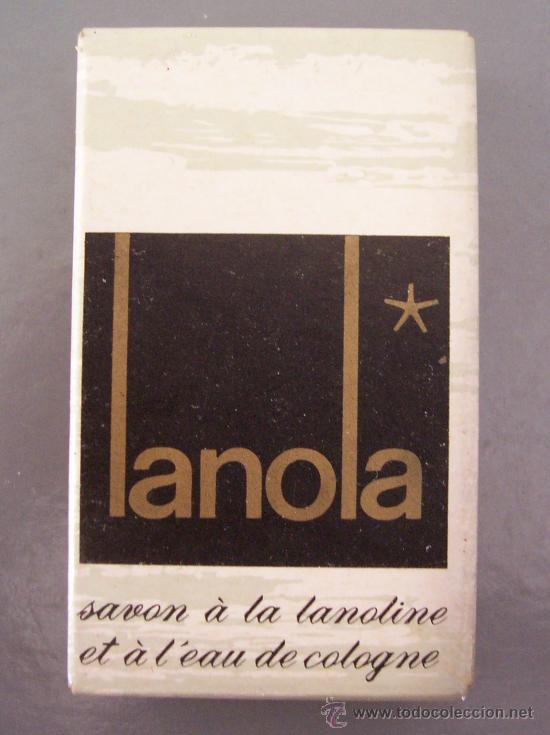 Bo&icirc;tes et petites bo&icirc;tes m&eacute;talliques: peque&ntilde;a pastilla de jabon lanola , francia (envase de carton, 3,5x4cm aprox)