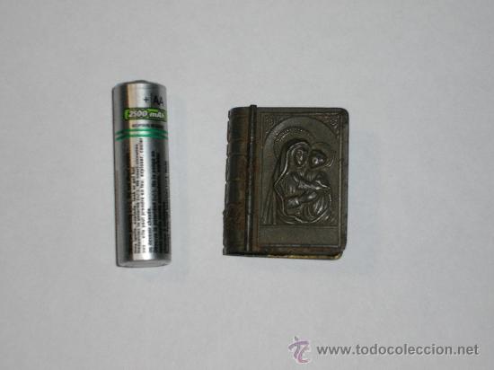 Casse e cassette metalliche: CAJITA FORMA DE LIBRO CON VIRGEN CON NI&Ntilde;O
