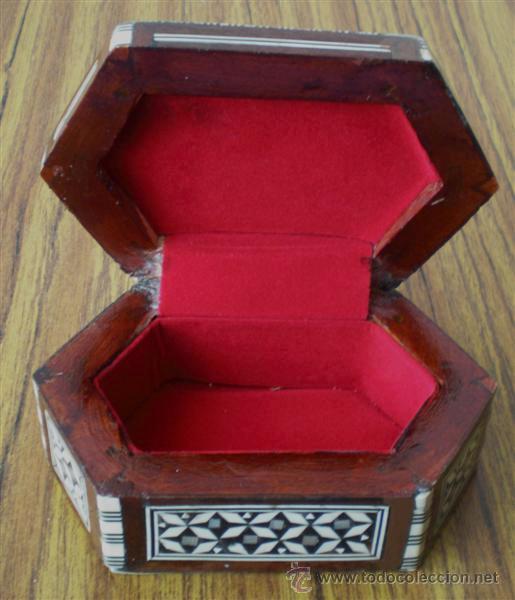 Cajas y cajitas met&aacute;licas: CAJA de madera con incrustaciones - Foto 4
