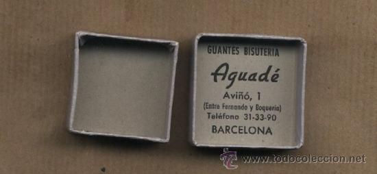 Cajas y cajitas met&aacute;licas: Cajita cart&oacute;n.3,4 x 1,5. Guantes bisuteria Aguad&eacute;. Calle Avi&ntilde;&oacute; Barcelona