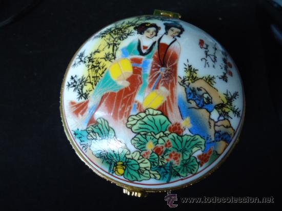 Cajas y cajitas met&aacute;licas: CAJITA, CAJA JOYERO PORCELANA, CON PATITAS Y CIERRE METAL, REDONDO