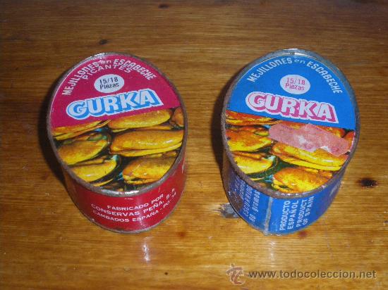 Boxes and metal boxes: 2 LATAS DE CONSERVAS GURKA. MEJILLONES EN ESCABECHE Y PICANTES. PE&Ntilde;A SA, CAMBADOS.