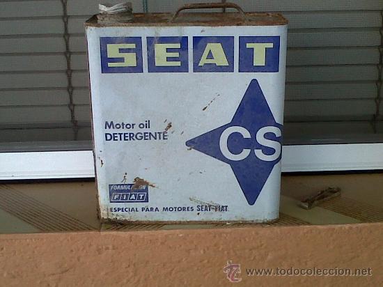 Cajas y cajitas met&aacute;licas: ANTIGUA LATA DE ACEITE SEAT.