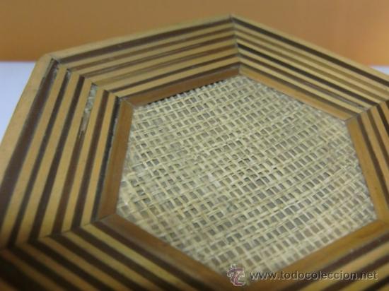 Cajas y cajitas met&aacute;licas: Cajita exagonal e madera, parece ca&ntilde;a - Foto 5