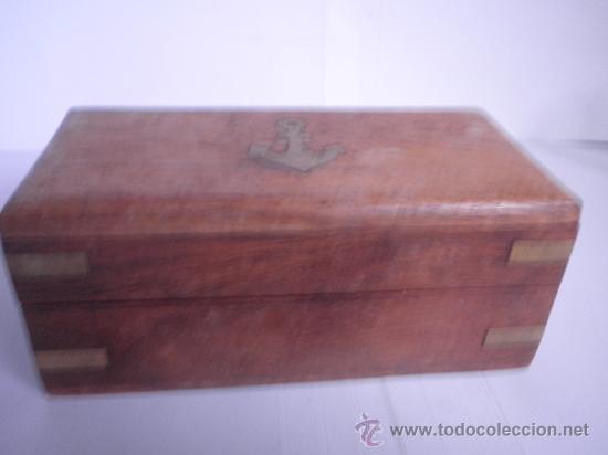 Bo&icirc;tes et petites bo&icirc;tes m&eacute;talliques: CAJA DE MADERA ARPON