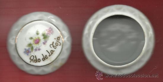 Cajas y cajitas met&aacute;licas: CAJITA PASTILLERO DE PORCELANA RECUERDO DE LA TOJA