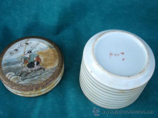 Cajas y cajitas met&aacute;licas: caja oriental tapa restaurada - Foto 3