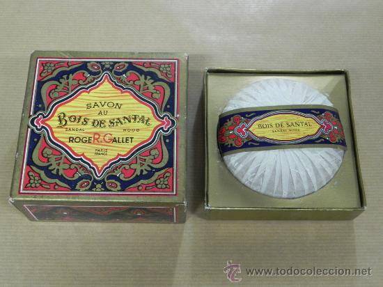 Casse e cassette metalliche: ANTIGUA CAJA DE CARTON DE JABON, SAVON AU BOIS DE SANTAL, ROGER GALLET, PARIS, FRANCE, LA CAJA MIDE
