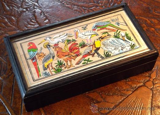 Cajas y cajitas met&aacute;licas: CURIOSA CAJA DE MADERA PINTADA. AVES - Foto 2