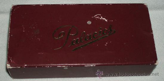 Bo&icirc;tes et petites bo&icirc;tes m&eacute;talliques: caja de carton Palacios