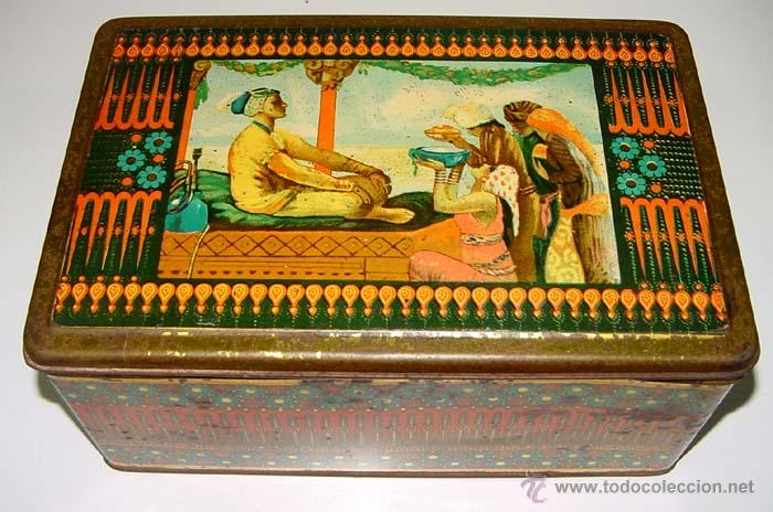 Casse e cassette metalliche: ANTIGUA CAJA DE HOJALATA LITOGRAFIADA - MIDE 26,5 X 17 X 11,5 CMS.