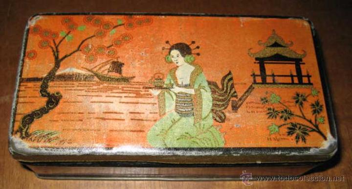 Bo&icirc;tes et petites bo&icirc;tes m&eacute;talliques: ANTIGUA CAJA DE HOJALATA LITOGRAFIADA CON PUBLICIDAD DE CAFE DEBRAI. FABRICADA POR G. DE ANDREIS DE