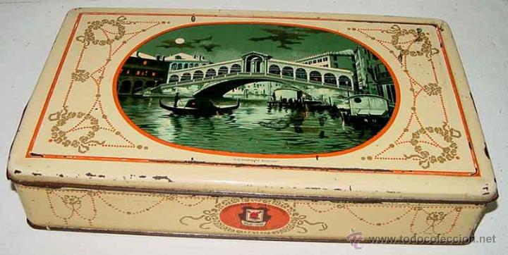 Bo&icirc;tes et petites bo&icirc;tes m&eacute;talliques: ANTIGUA CAJA DE HOJALATA LITOGRAFIADA CON PUBLICIDAD DE CHOCOLATES DE LOS PADRES AGUSTINOS, COMPA&Ntilde;IA