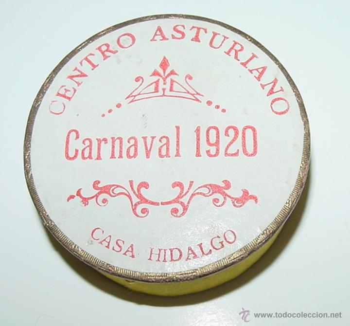 Bo&icirc;tes et petites bo&icirc;tes m&eacute;talliques: ANTIGUA CAJA DE CARTON CON PUBLICIDAD DEL CENTRO ASTURIANO - CARNAVAL 1920, CASA HIDALGO - MIDE 7 X