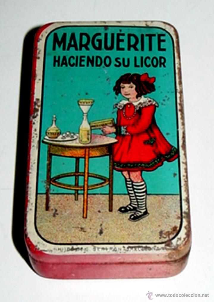 Bo&icirc;tes et petites bo&icirc;tes m&eacute;talliques: ANTIGUA CAJA DE HOJALATA LITOGRAFIADA DE PUBLICIDAD DE MARGUERITE HACIENDO SU LICOR - FARMACIA - PRE