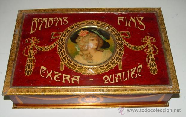 Blechdosen und Kisten: ANTIGUA CAJA DE HOJALATA LITOGRAFIADA CON PUBLICIDAD DE Bombons fins - extra qualit&eacute; - principios de
