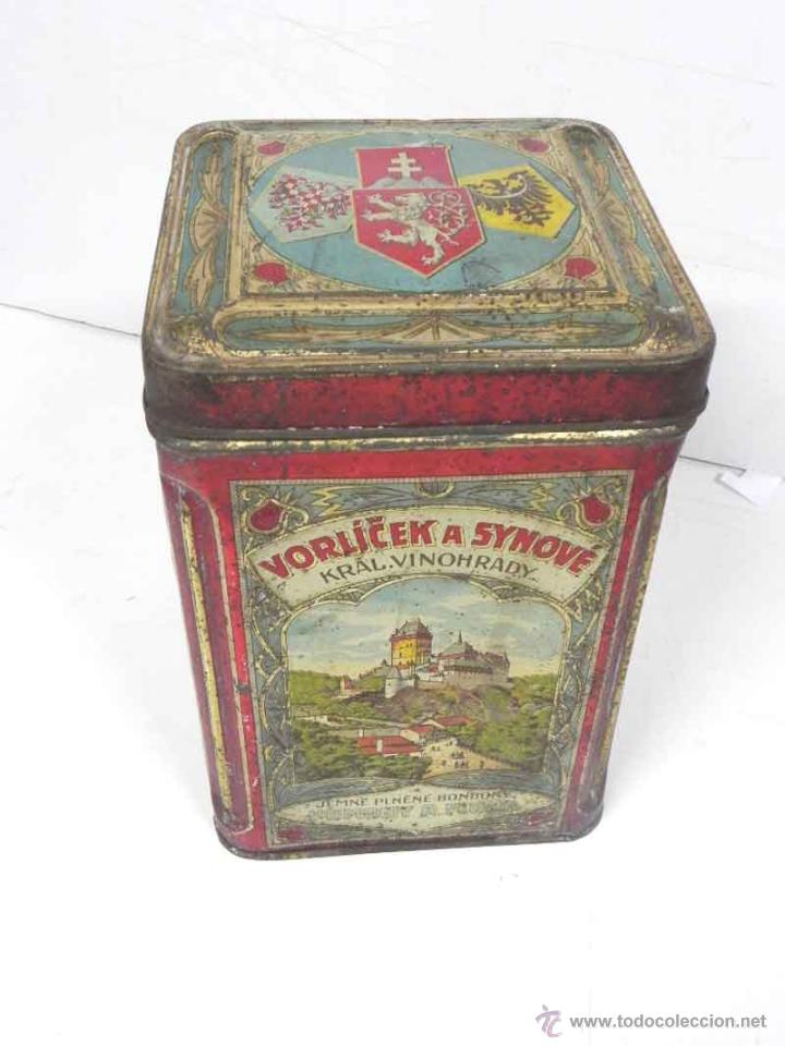 Boxes and metal boxes: ANTIGUO CAJA DE HOJALATA LITOGRAFIADA CON PUBLICIDAD DE VORLICEK A SYNOVE - JEMNE PLNENE BONBONY - P