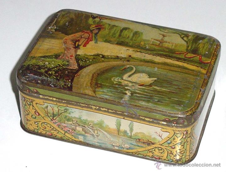 Caixas e caixinhas met&aacute;licas: ANTIGUA CAJA DE HOJALATA LITOGRAFIADA CON PUBLICIDAD DE VI&Ntilde;AS Y COMPA&Ntilde;IA, FABRICANTES DE BIZCOCHOS,