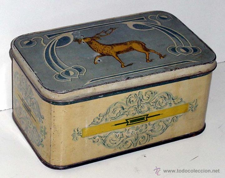Blechdosen und Kisten: Antigua Caja de hojalata litografiada CON ILUSTRACION DE CIERVO O VENADO, CAZA MAYOR, MIDE 18 X 11 X