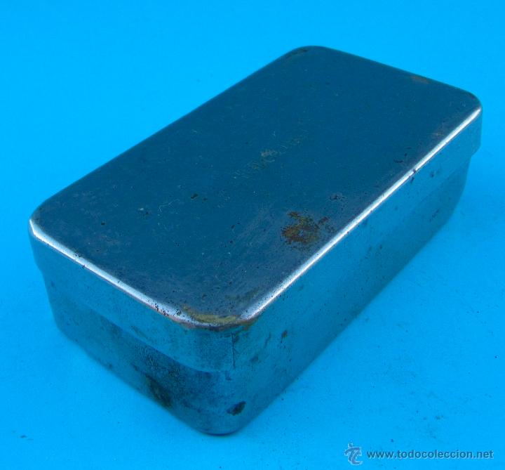 Cajas y cajitas met&aacute;licas: RECORD. CAJA MET&Aacute;LICA PLATEADA