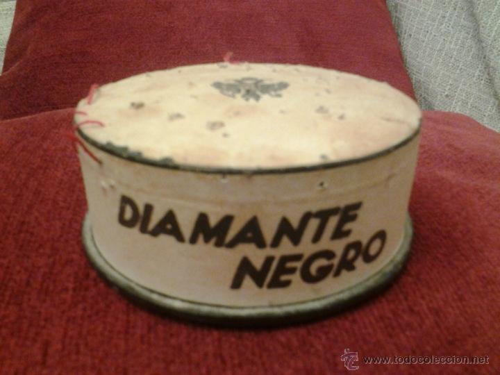 Bo&icirc;tes et petites bo&icirc;tes m&eacute;talliques: Caja de maquillaje -Diamante Negro-