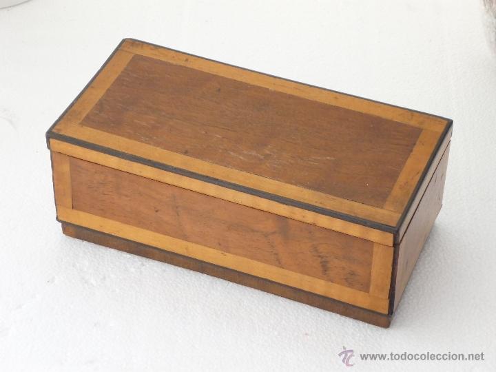Cajas y cajitas met&aacute;licas: CAJA DE MADERA ANTIGUA. MEDIDAS 23X11X9CM. INTERIOR 20 X9X5,5CM. GASTOS DE ENVIO 8&euro; .