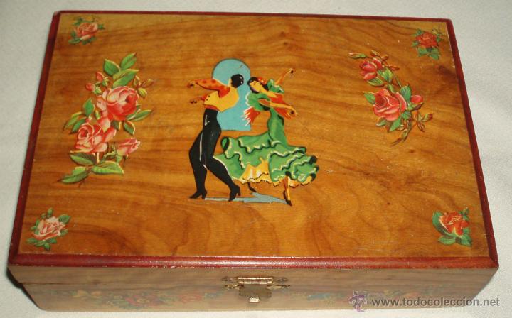 Cajas y cajitas met&aacute;licas: caja de madera decorada a&ntilde;os 50