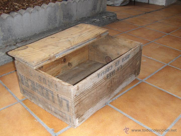 Cajas y cajitas met&aacute;licas: CAJA DE MADERA DE LECHE CONDENSADA LA LECHERA. - Foto 1