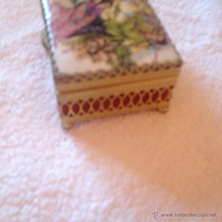 Cajas y cajitas met&aacute;licas: ANTIGUA CAJA ORIENTAL - Foto 3