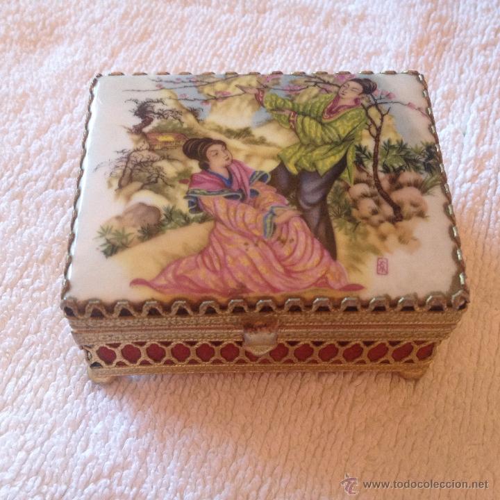 Cajas y cajitas met&aacute;licas: ANTIGUA CAJA ORIENTAL - Foto 6