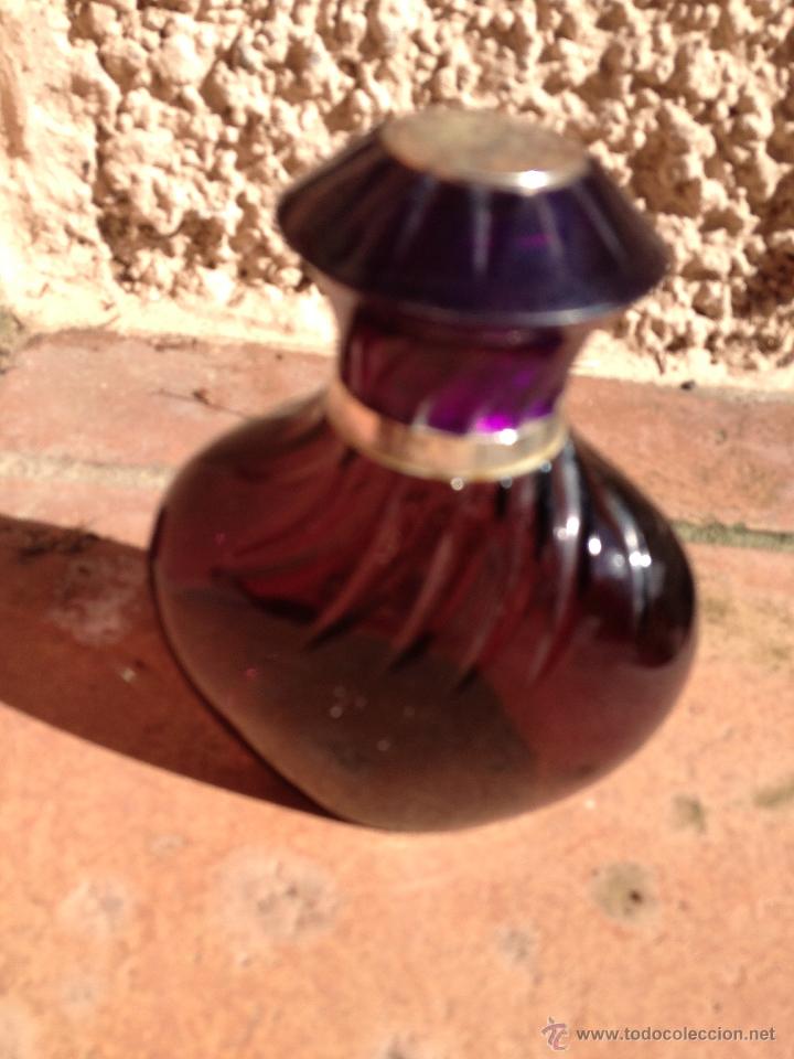 Cajas y cajitas met&aacute;licas: Antigua botella de colonia o perfume. Made in spain, Williams Hispania. Mide 13cm de alto