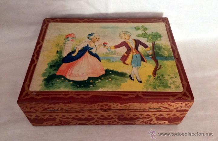 Blechdosen und Kisten: antigua caja de escuela, malet&iacute;n, escena rom&aacute;ntica infantil,serigrafiada alrededor.