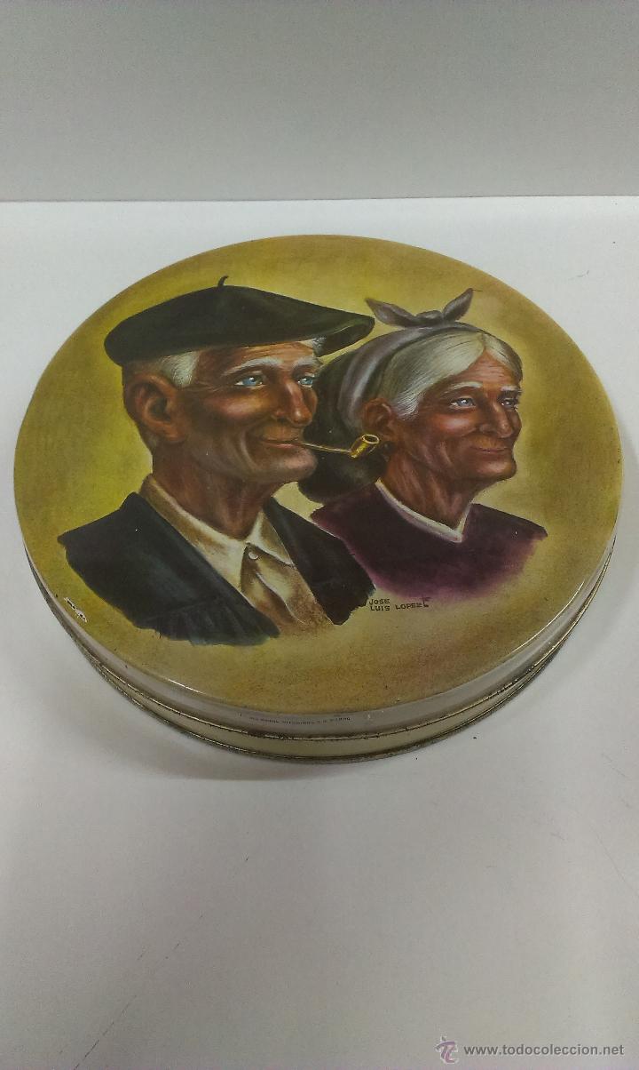 Bo&icirc;tes et petites bo&icirc;tes m&eacute;talliques: CAJA METALICA DE BOMBONES ( GOYA . VITORIA )