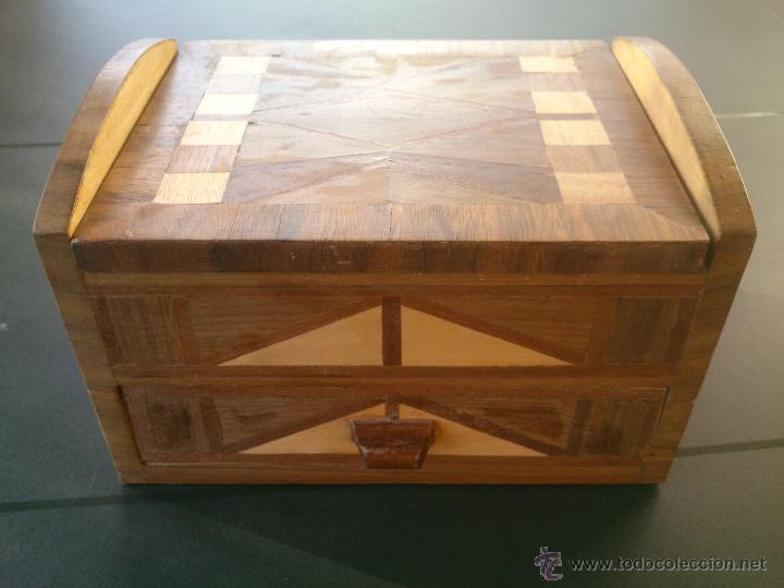 Cajas y cajitas met&aacute;licas: CAJA DE MADERA TRABAJADA - Foto 1