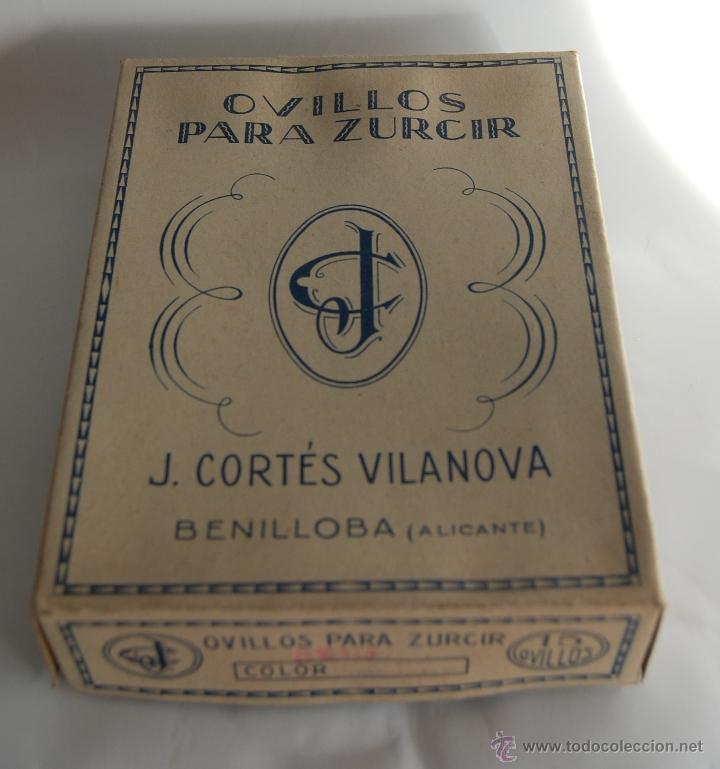 Bo&icirc;tes et petites bo&icirc;tes m&eacute;talliques: CAJA DE OVILLOS DE HILO PARA ZURCIR J. CORTES VILANOVA DE BENILLOBA // LLENA MUY ANTIGUA