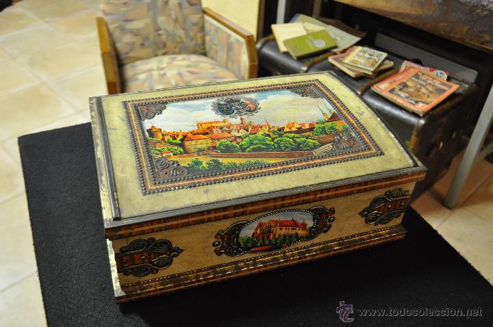 Cajas y cajitas met&aacute;licas: ANTIGUA GRAN CAJA DE HOJALATA , GALLETAS O DULCES , ALEMANA - SERIGRAFIADA CON RELIEVES - CDS