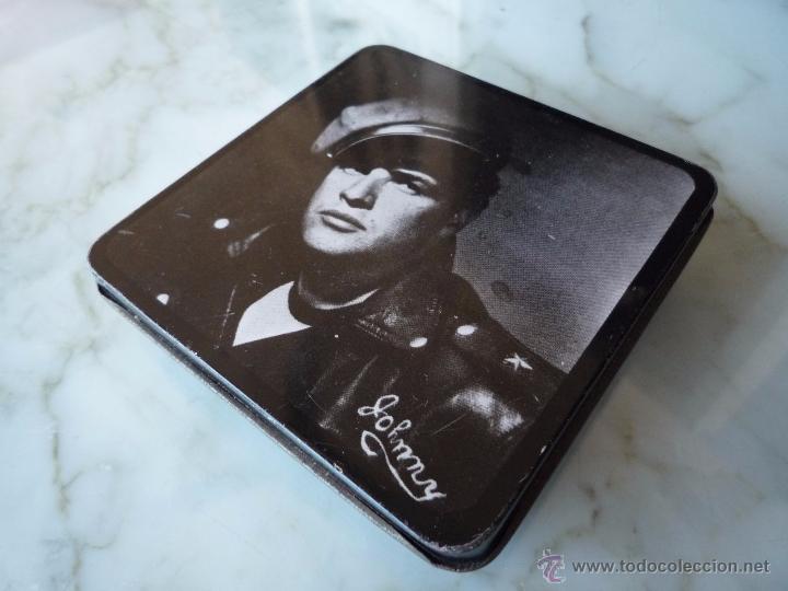 Cajas y cajitas met&aacute;licas: Caja met&aacute;lica motero Johnny MARLON BRANDO fotograma pel&iacute;cula 1953 SALVAJE The Wild One &iexcl;&Uacute;nica en TC!