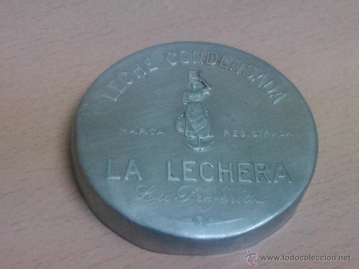 Casse e cassette metalliche: ANTIGUA TAPA DE LECHE CONDENSADA, REALIZADA EN ALUMINIO, LA LECHERA, LA PREFERIDA . A&Ntilde;OS 40. MIDE 7,
