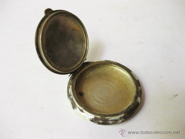 Cajas y cajitas met&aacute;licas: POLVERA ANTIGUA DE PLATA Y ESMALTE CON ESPEJO INTERIOR - Foto 2