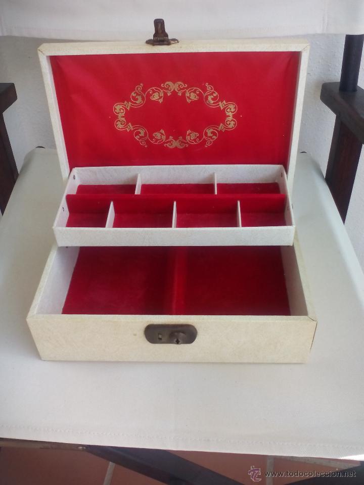 Cajas y cajitas met&aacute;licas: Bonito Joyero dise&ntilde;o de Philipp Men's, fabricado por Skandetui -Malmo, proveedores casa real Suecia