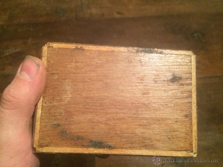 Cajas y cajitas metálicas: Antigua caja joyero de madera con incrustaciones de nácar - Foto 6 - 54995323