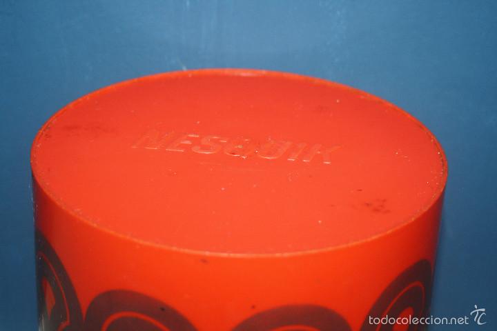 Cajas y cajitas met&aacute;licas: Antiguo Bote de Nesquik Pl&aacute;stico - Foto 3