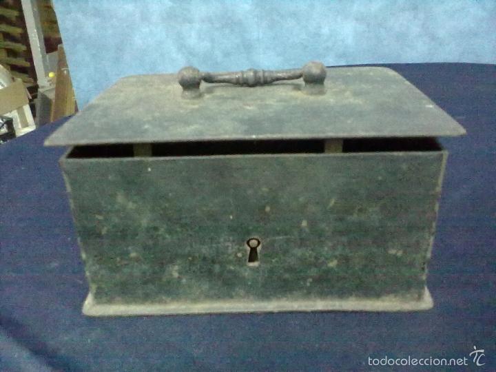 Cajas y cajitas met&aacute;licas: CAJA HIERRO SIN LLAVE